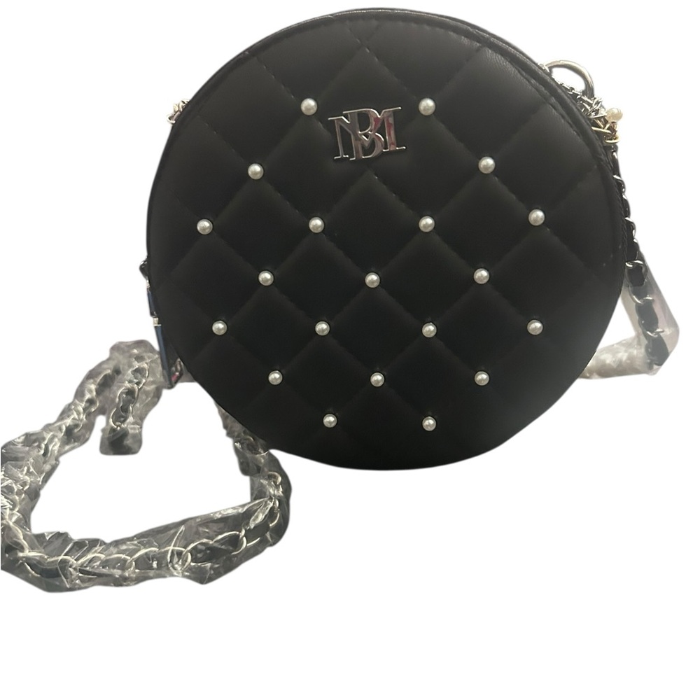Elegant Black Badgley Mischka Quilted Handbag with Pearl Accents